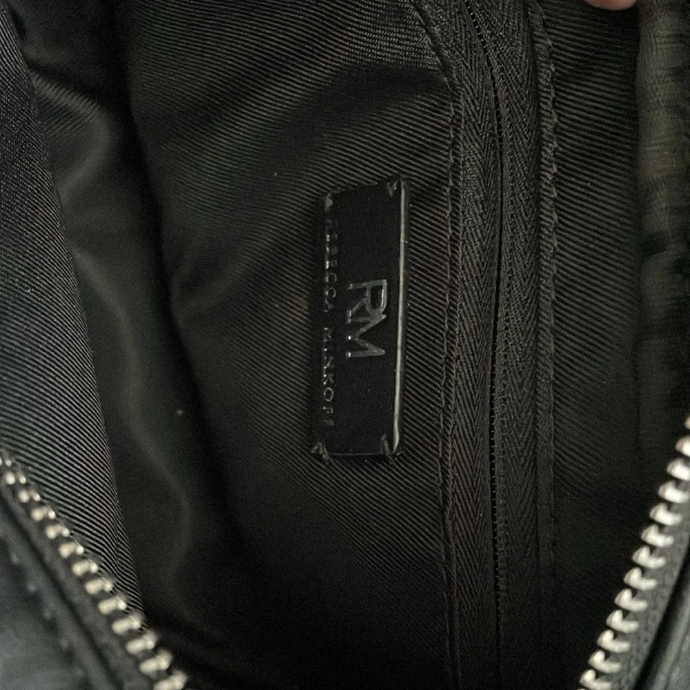 @Zambaka✨Rebecca Minkoff Black Quilted Silver Studded Crossbody Bag✨NWT - Picture 8 of 9